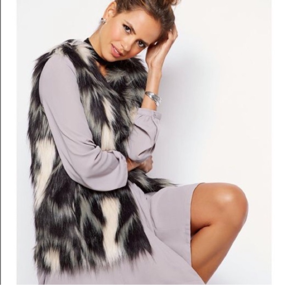Gianni Bini Black, White, and Gray Faux Fur Liza Vest Sz. L